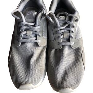 Nike Womens Kaishi Sneakers Shoes Gray White  Low Top Lace Up Mesh Size 8